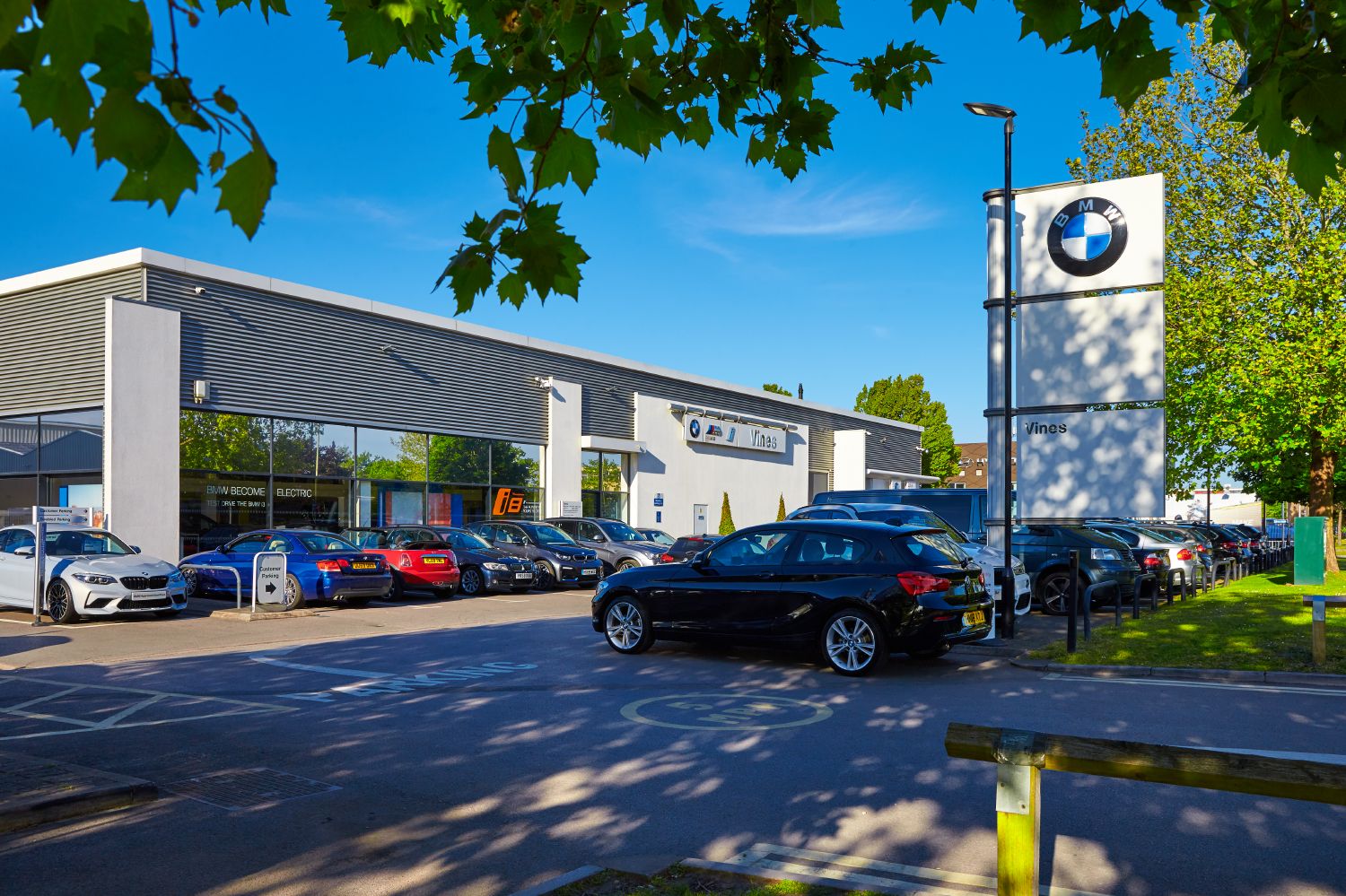 Vines of Guildford BMW Car dealership in Guildford AutoTrader